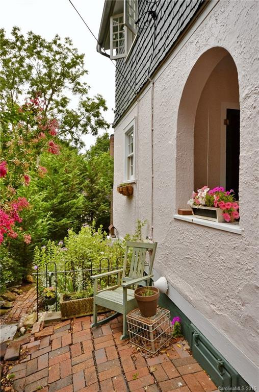 1 Hillside Walk - Photo 5