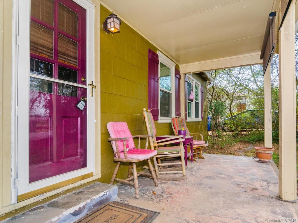 338 Riverview Drive - Photo 2