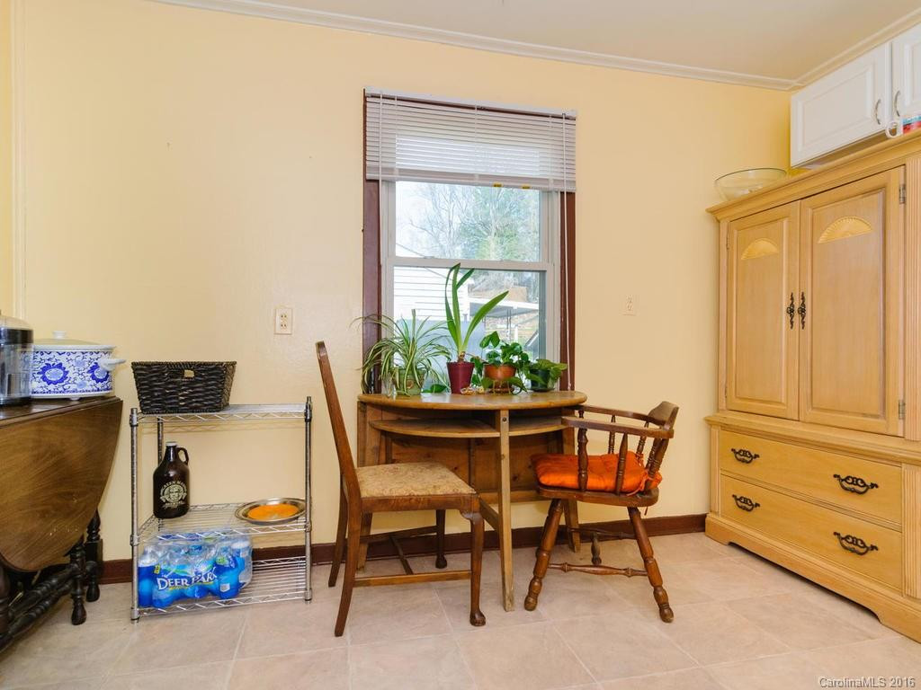 338 Riverview Drive - Photo 12