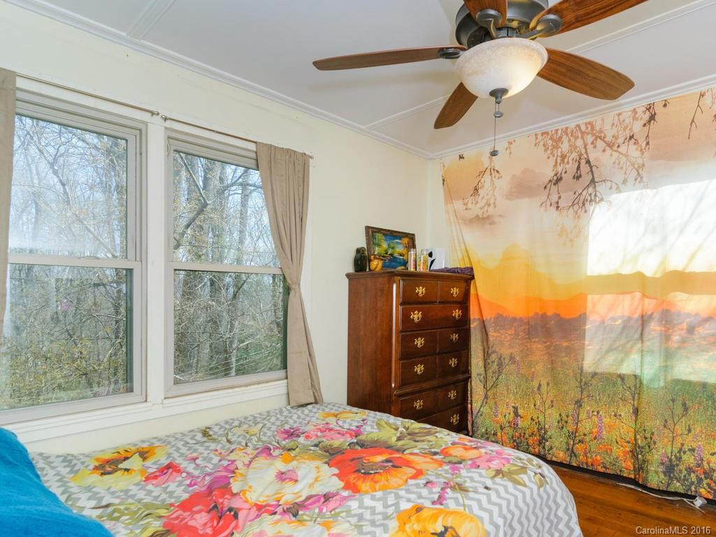 338 Riverview Drive - Photo 16