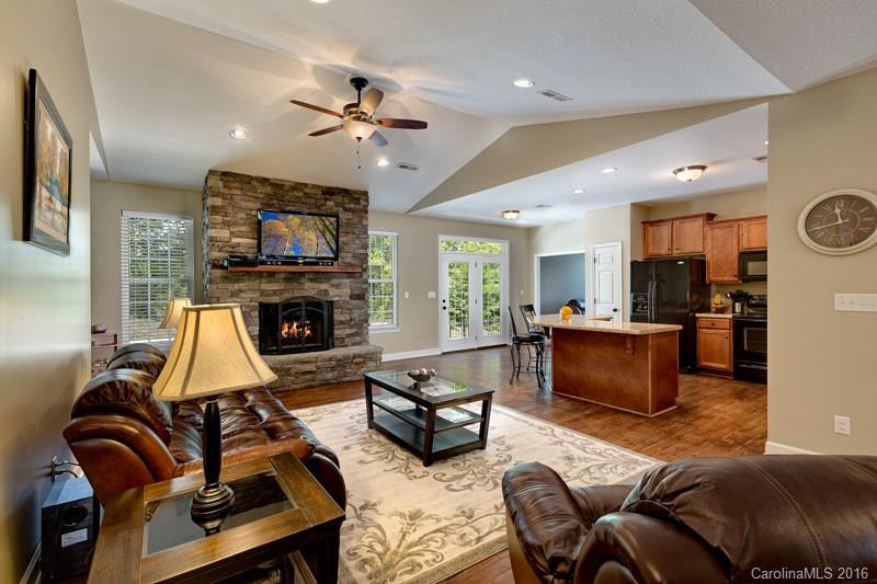108 Shannon Lane - Photo 3