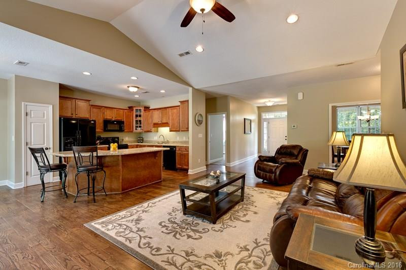 108 Shannon Lane - Photo 5