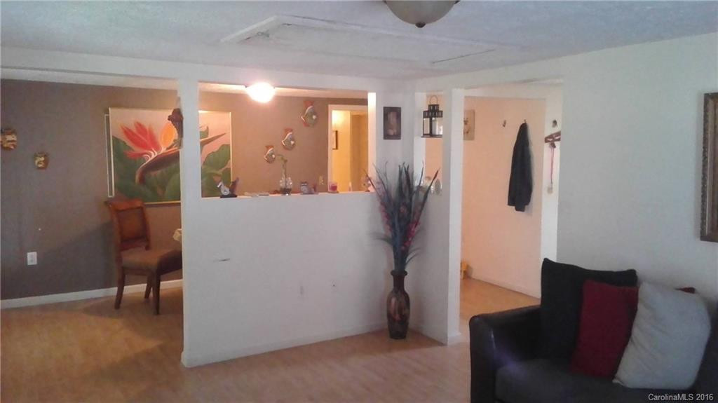 213 Vanity Lane - Photo 4