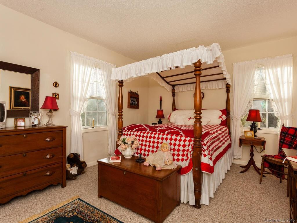3002 Essex Court - Photo 15