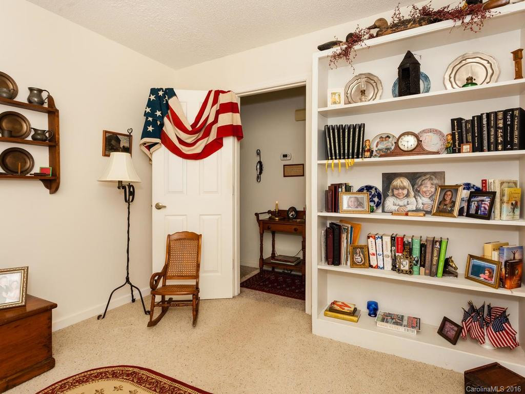 3002 Essex Court - Photo 17