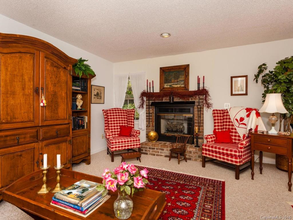 3002 Essex Court - Photo 4