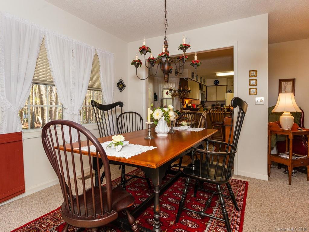 3002 Essex Court - Photo 9