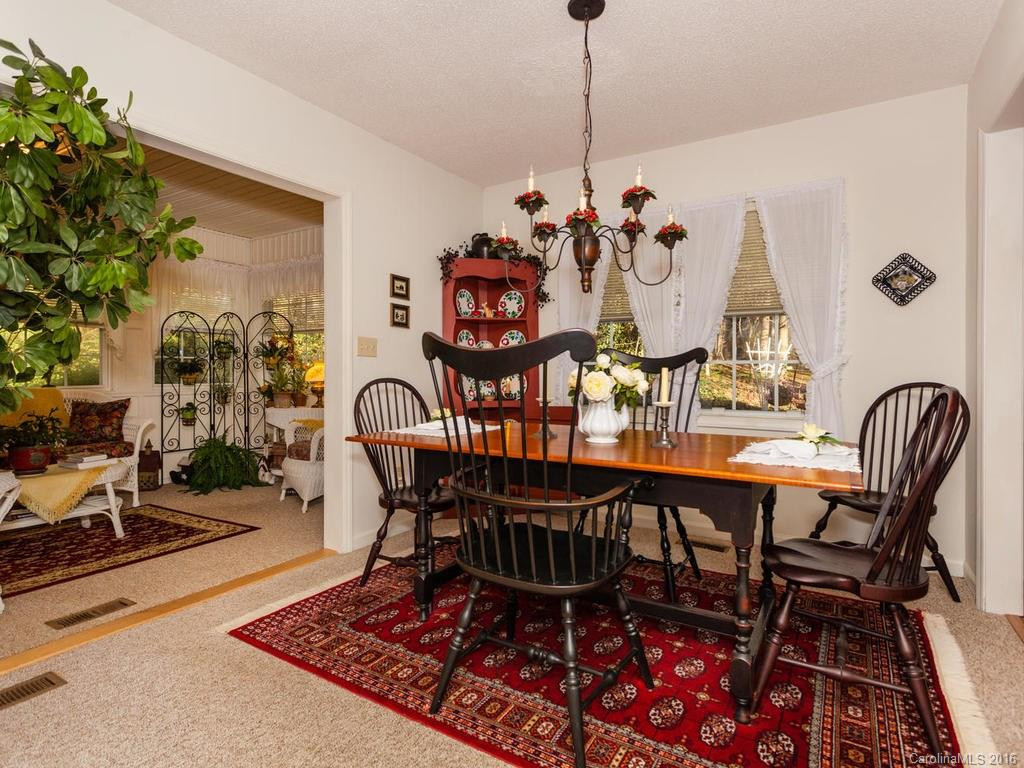 3002 Essex Court - Photo 10