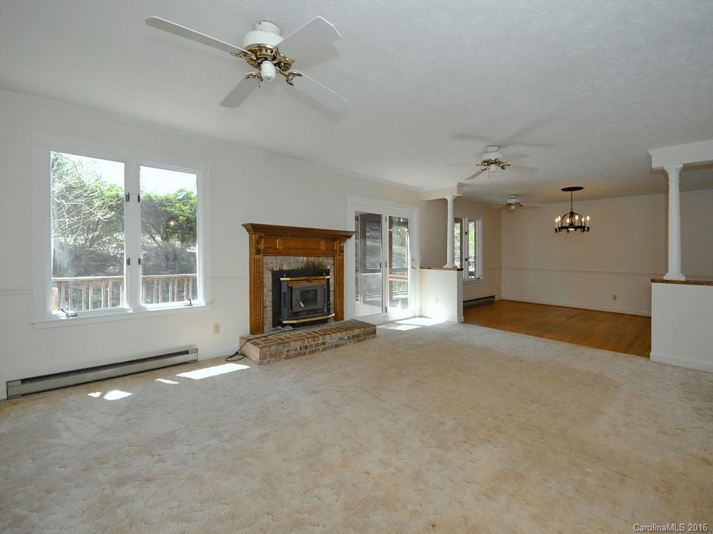 104 Shelly Drive - Photo 2