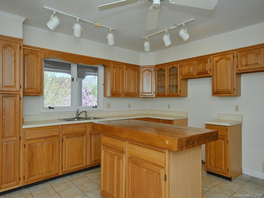104 Shelly Drive - Photo 4