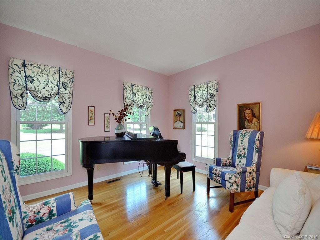 207 Sugar Hollow Road - Photo 6