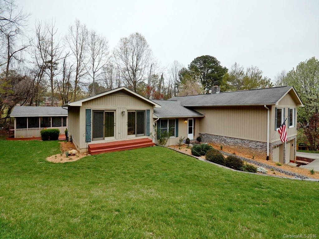 51 Wake Robin Way