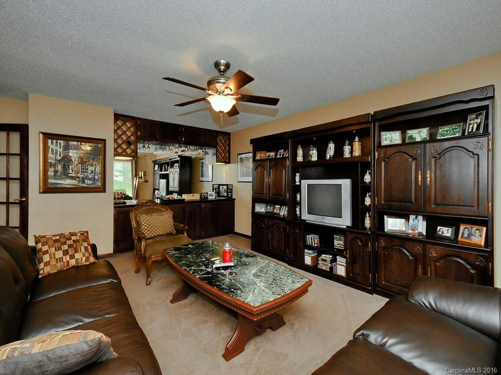 51 Wake Robin Way - Photo 3