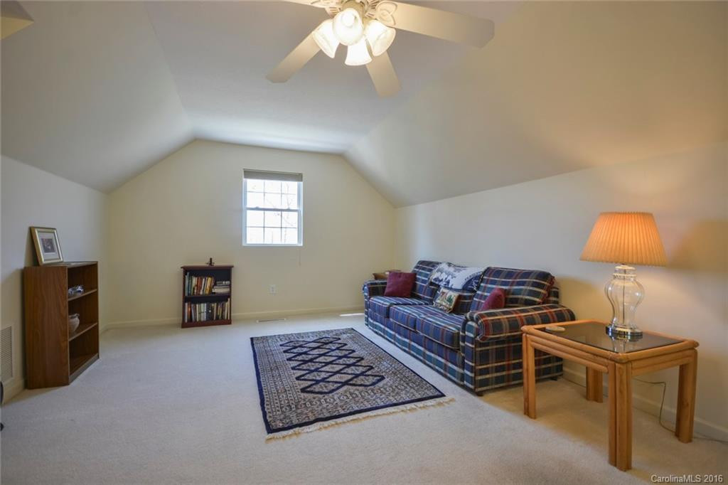 637 Mountain Road - Photo 16