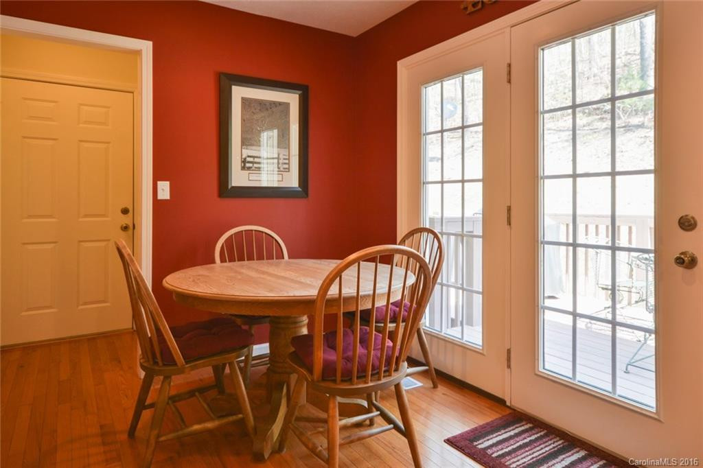 637 Mountain Road - Photo 7