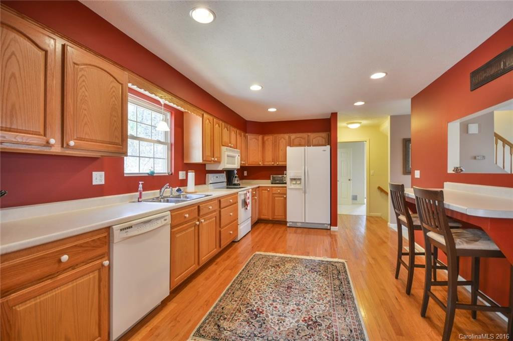 637 Mountain Road - Photo 8