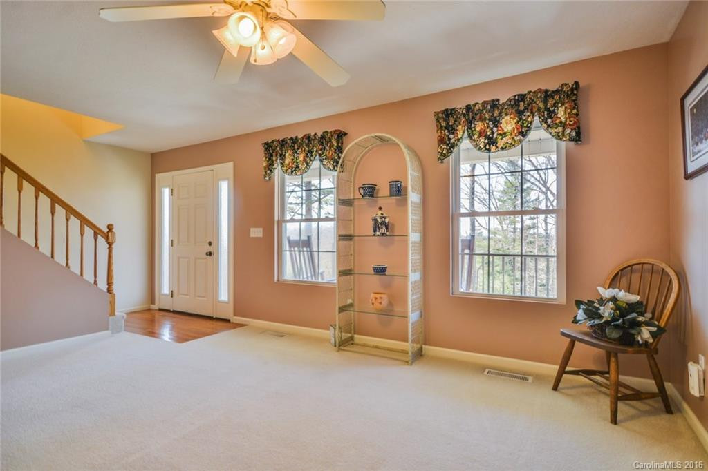 637 Mountain Road - Photo 10
