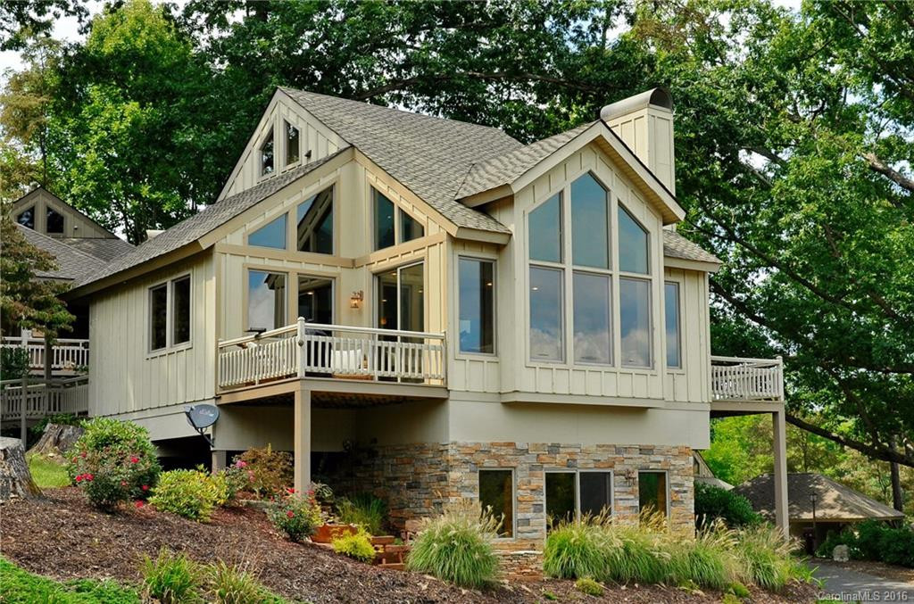 16 Ruffed Grouse Lane