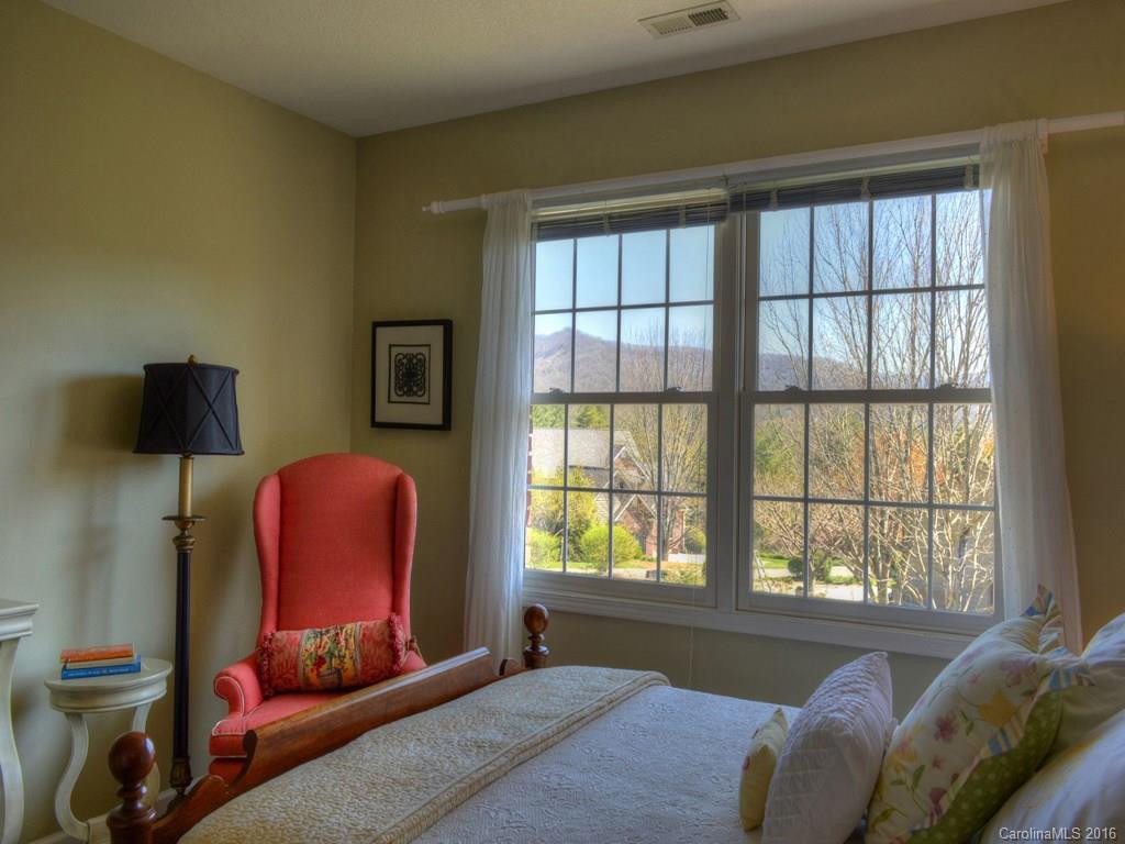 216 Forest Knoll Court - Photo 14