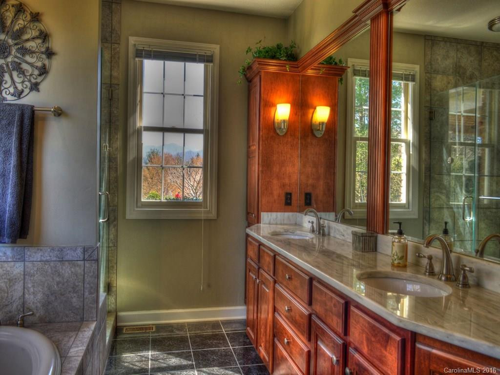 216 Forest Knoll Court - Photo 4