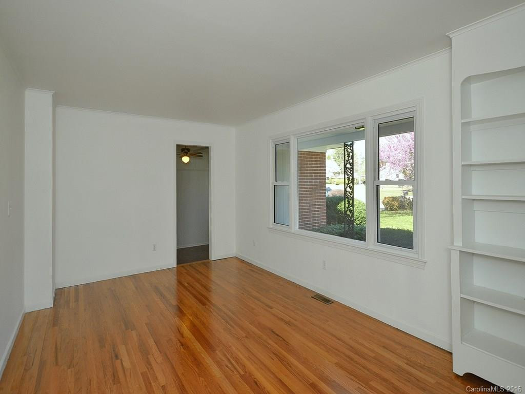 141 Windham Way - Photo 3