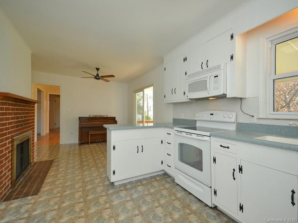 141 Windham Way - Photo 10