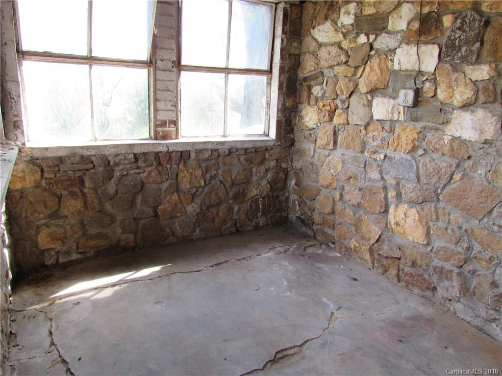 336 Deaverview Road - Photo 19