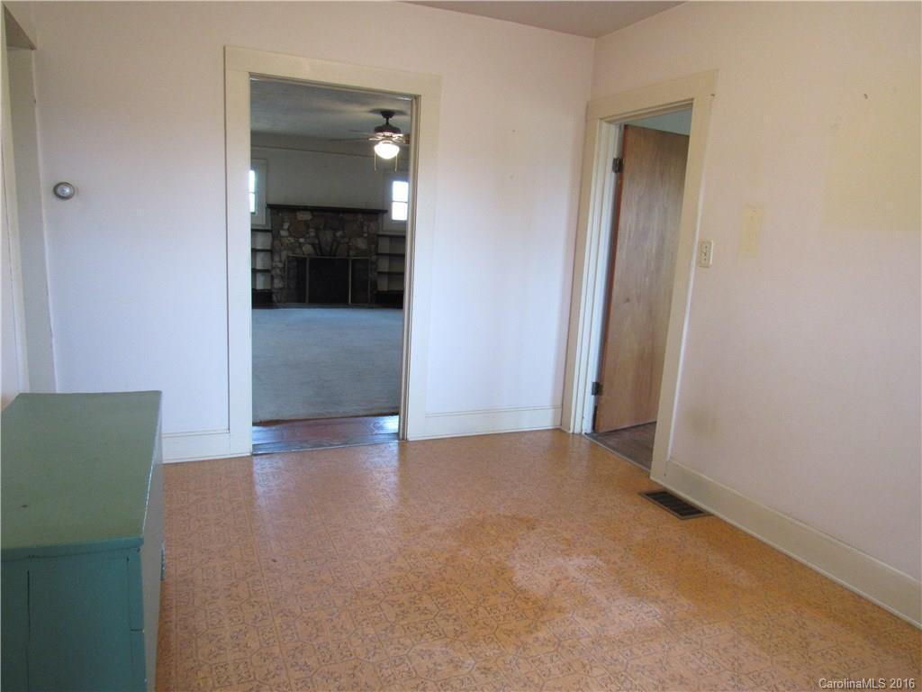 336 Deaverview Road - Photo 4