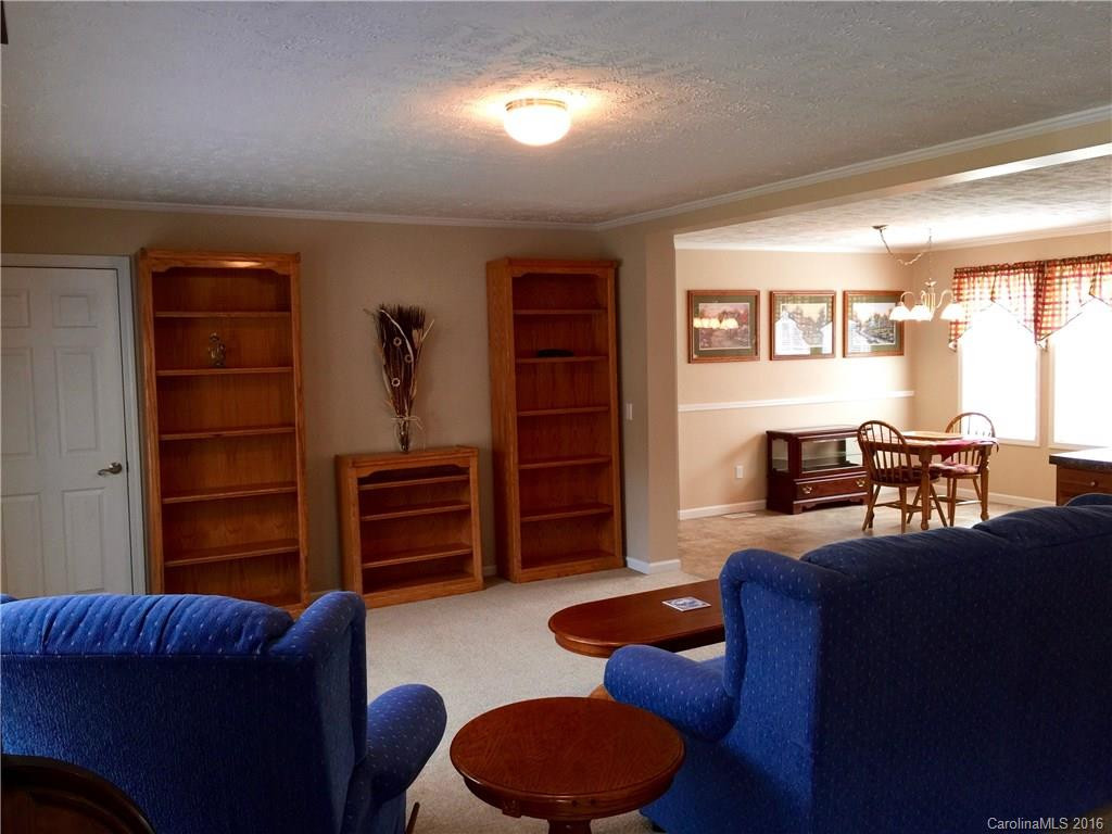 128 Waycaster Road - Photo 2
