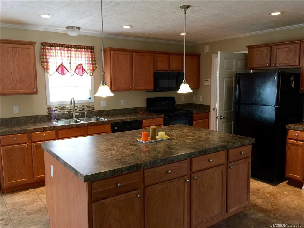 128 Waycaster Road - Photo 6