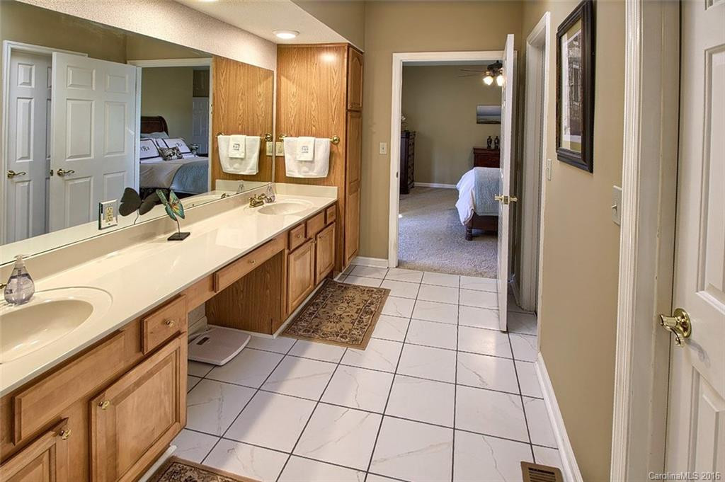 306 Croydon Drive - Photo 15