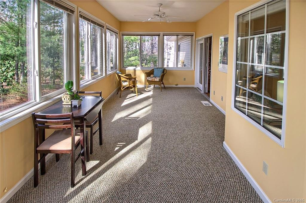 306 Croydon Drive - Photo 18