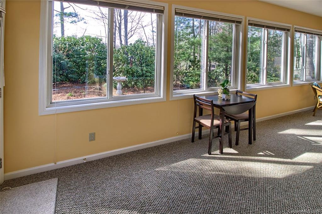 306 Croydon Drive - Photo 24