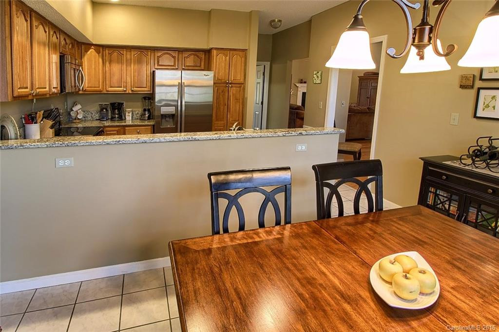306 Croydon Drive - Photo 9
