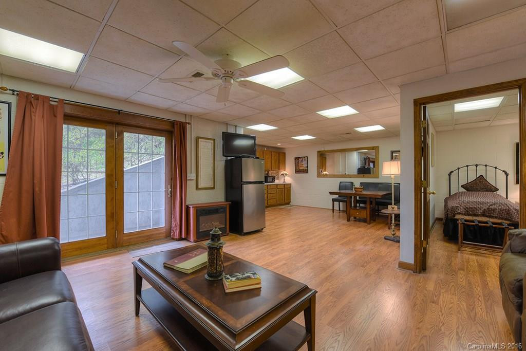 128 Timothy Lane - Photo 17