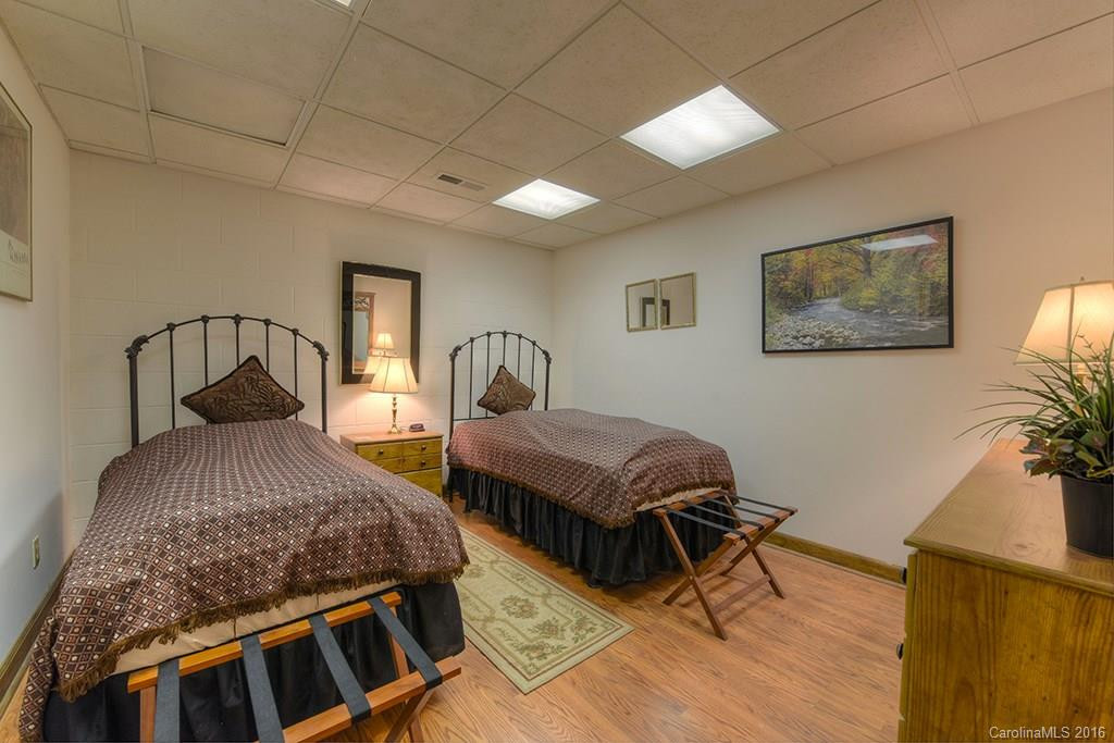 128 Timothy Lane - Photo 18