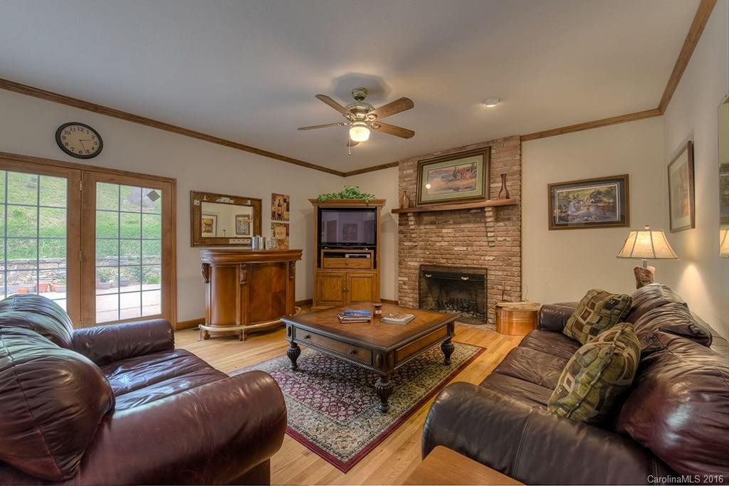 128 Timothy Lane - Photo 10