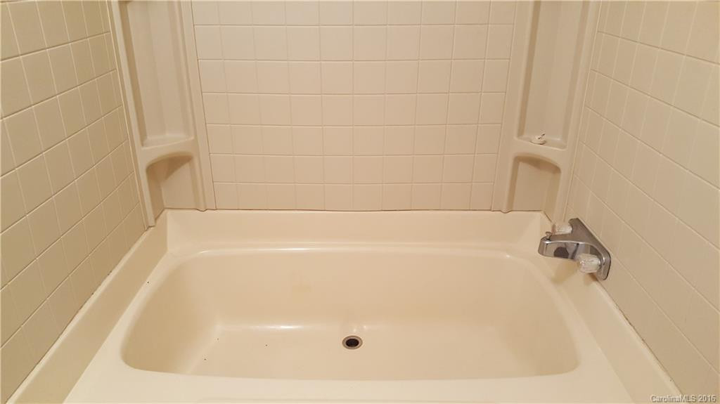 121 Laurel Loop - Photo 13
