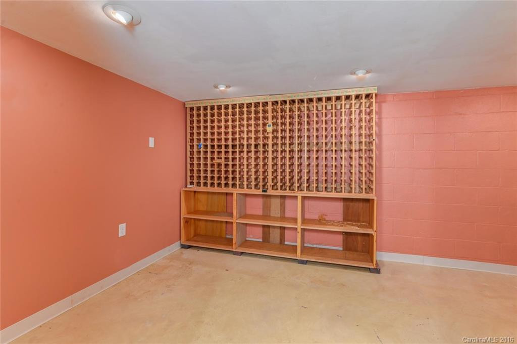 221 Plains Drive - Photo 17