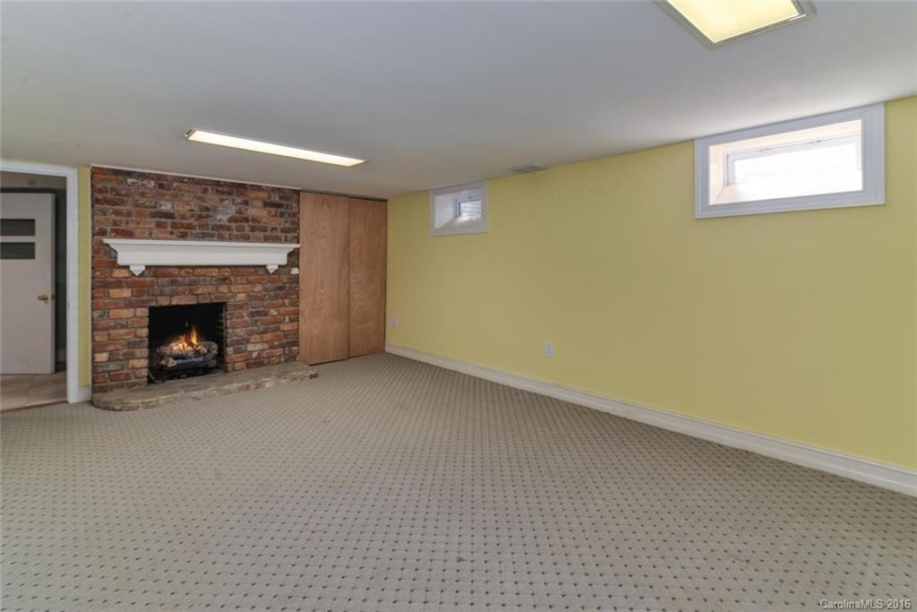 221 Plains Drive - Photo 18