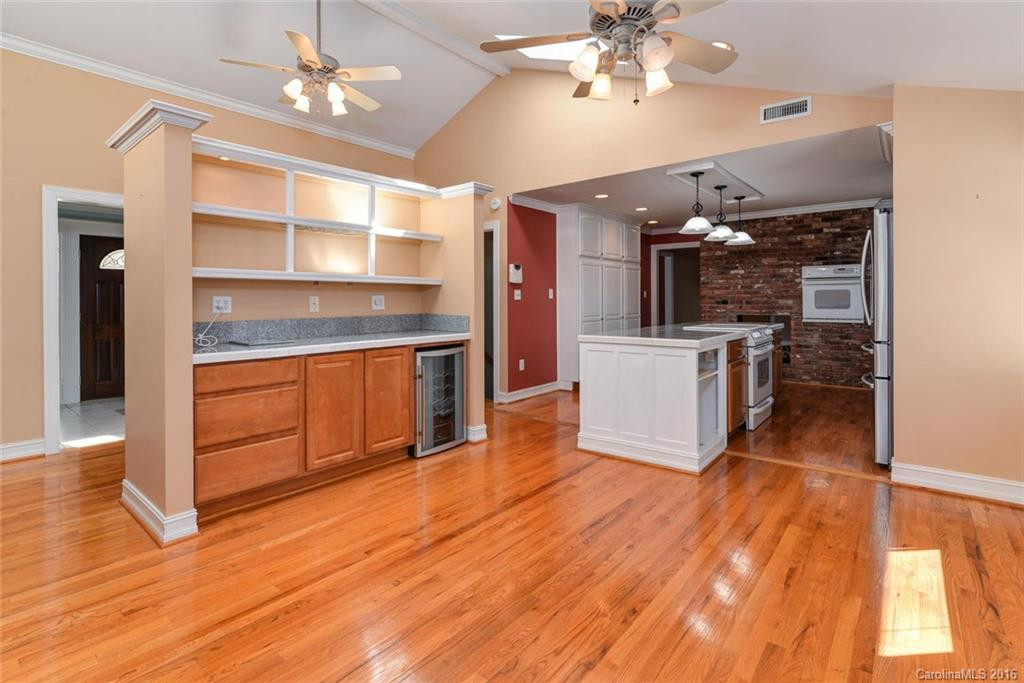 221 Plains Drive - Photo 5