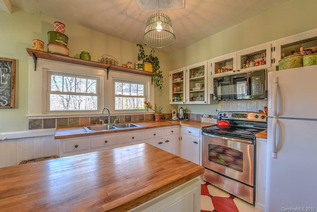 77 Spring Street - Photo 2