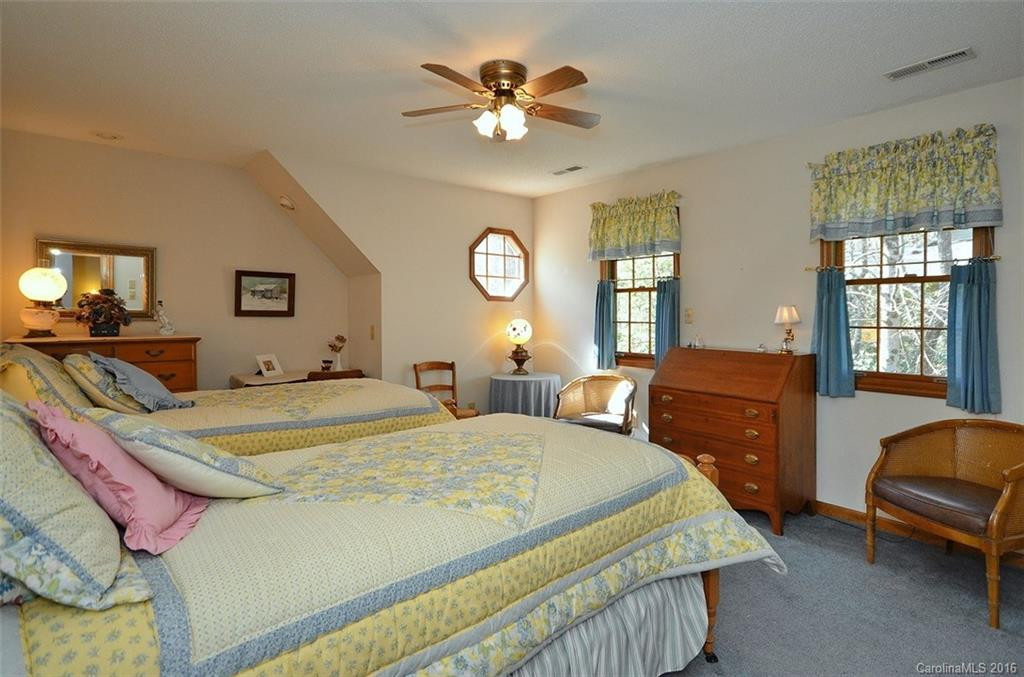 746 Deerlake Road - Photo 16