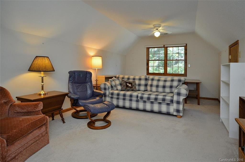 746 Deerlake Road - Photo 19