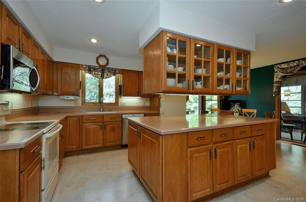 746 Deerlake Road - Photo 7