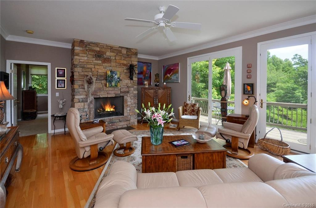 169 Gateway Drive - Photo 3