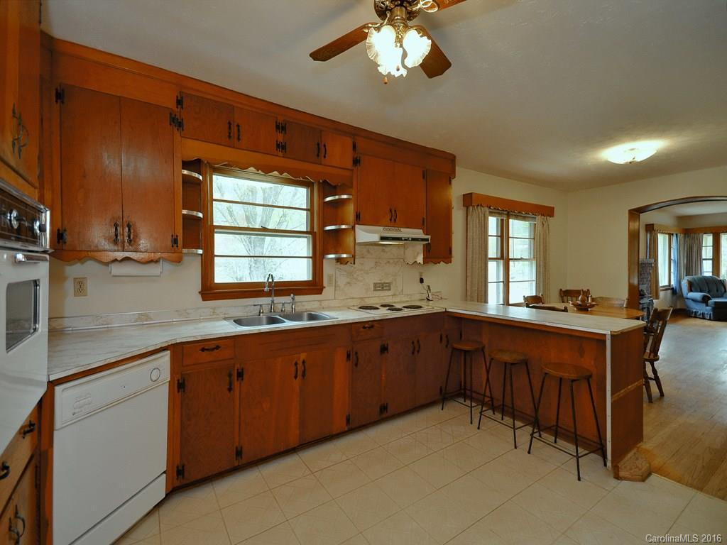 279 Curtis Creek Road - Photo 2