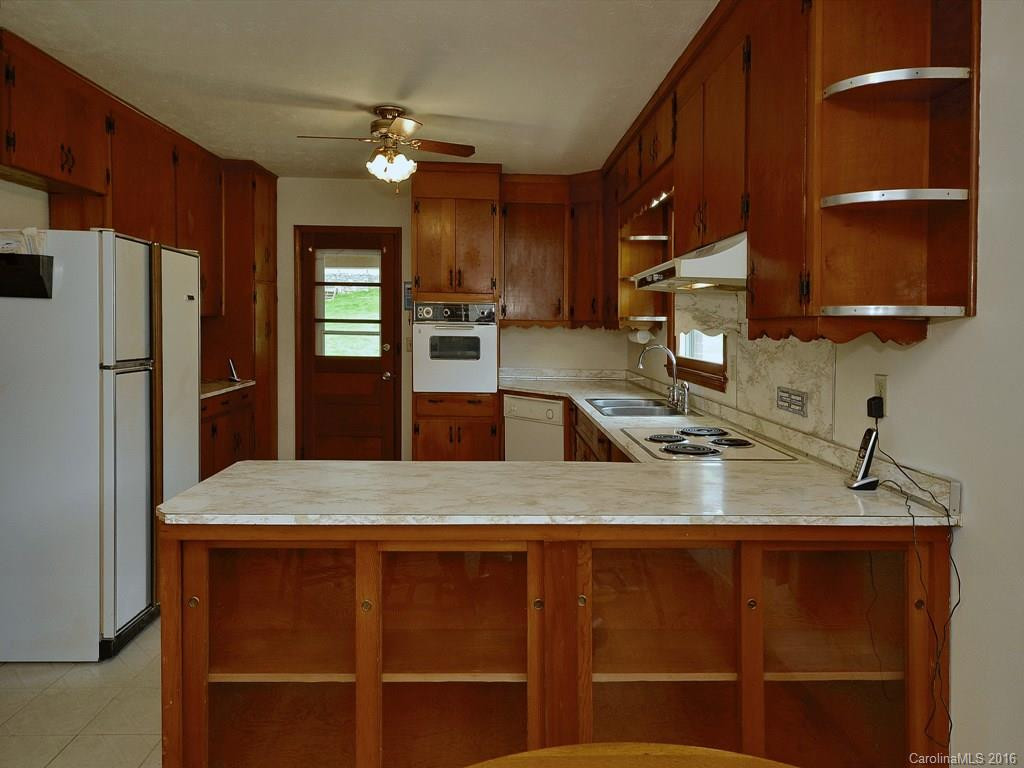 279 Curtis Creek Road - Photo 3
