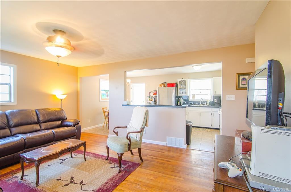 1624 Brickyard Road - Photo 4
