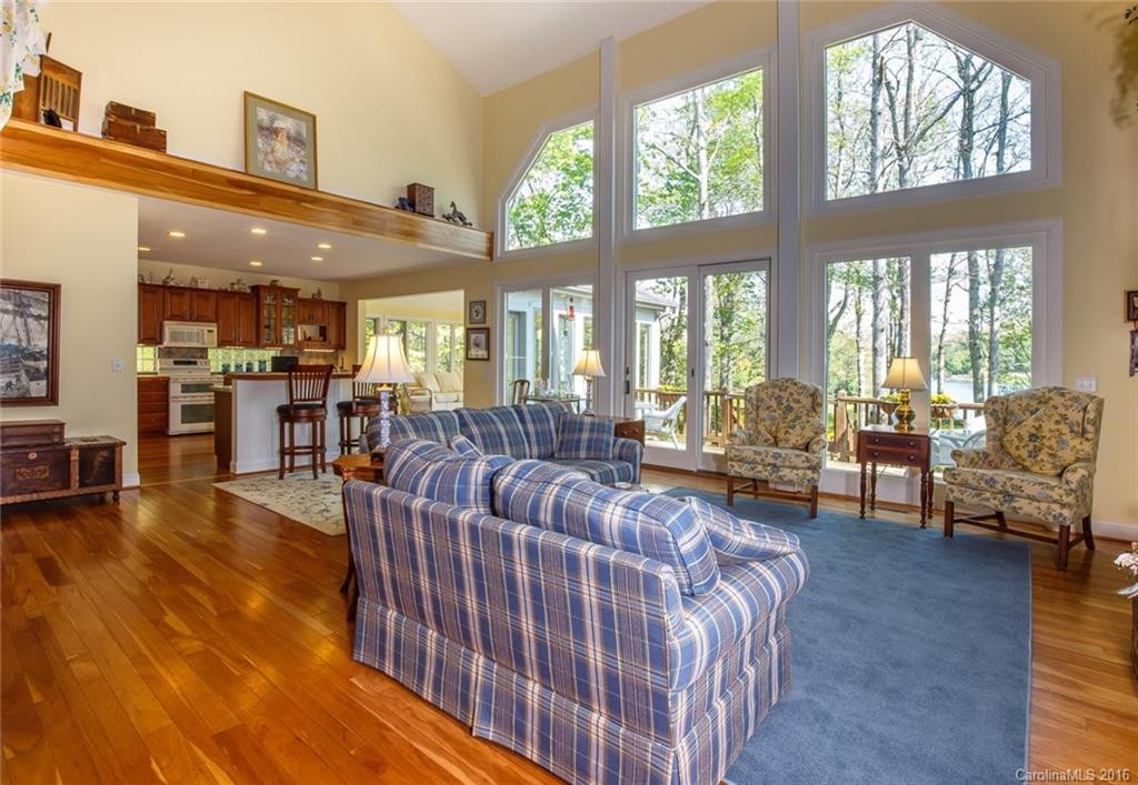 856 Soquili Drive - Photo 3